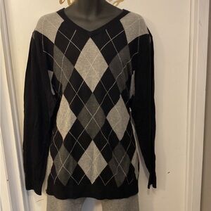 V-Neck Sweater - Black and Gray